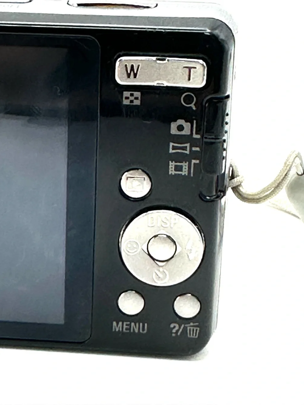 Sony CyberShot DSC W690 Digital Camera 10X w/ Charger & USB Cable